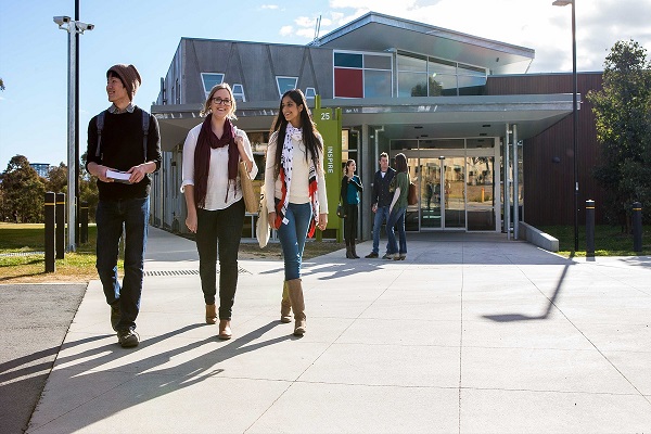 university of canberra